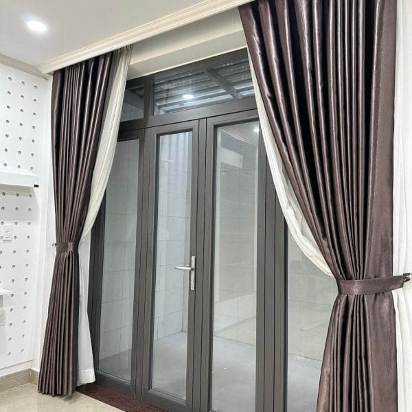 cửa đi mở quay 4 cánh