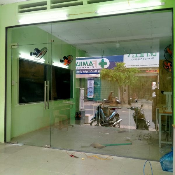 cửa kính cường lực 1 cánh