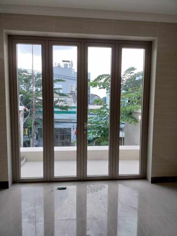 Cửa Kính Cường Lực 4 Cánh 15 Cửa nhôm xingfa 4 cánh kính cường lực
