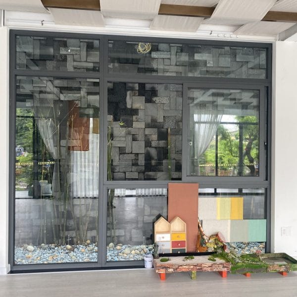 cửa sổ kính cường lực không khung