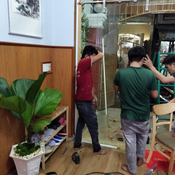 thi công cửa kính cường lực 1