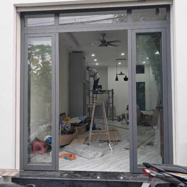 cửa nhôm xingfa 4 cánh nhập khẩu màu xám
